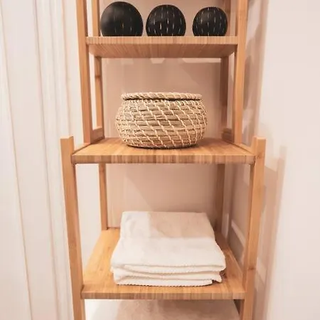 Apartament Insidewonderfulcomo